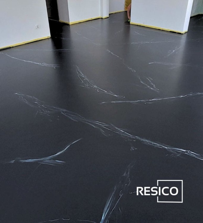 Resico Poliuretan efekt Czarny Marmur.jpg