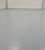 szara-posadzka-zywiczna-w-garazu-efekt-hala-produkcyjna.jpg