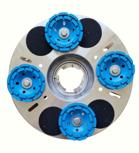 alerz aluminiowy 4 talerze 125mm 2r niebieskie zamontowane (2).jpg