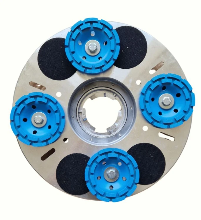 alerz aluminiowy 4 talerze 125mm 2r niebieskie zamontowane (2).jpg