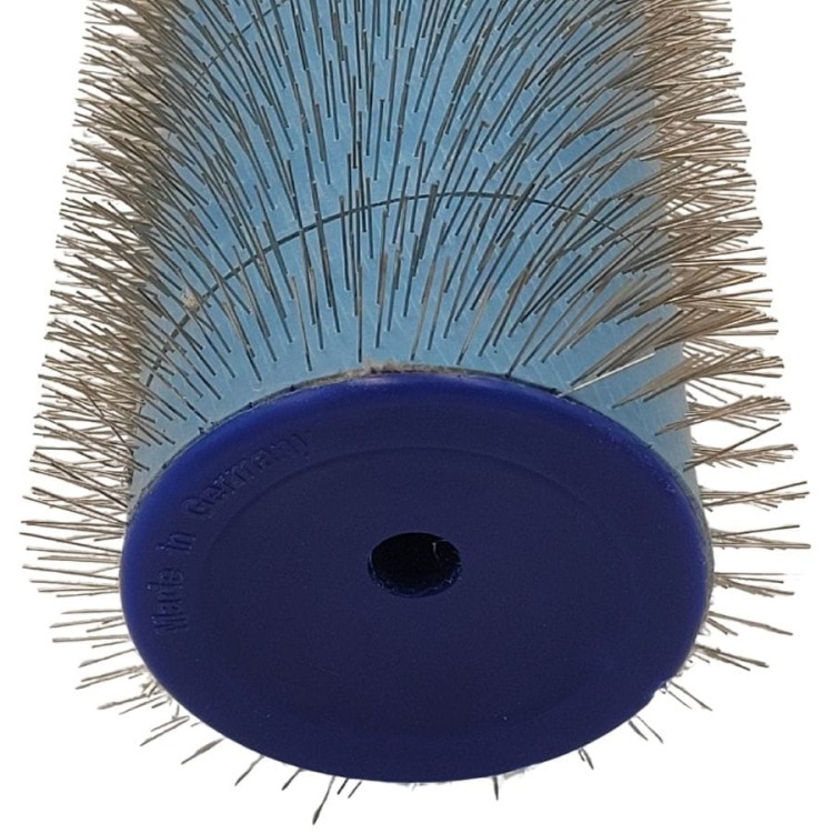 Wałek kolczasty odpowietrzający mocowanie zbliżenie.jpg