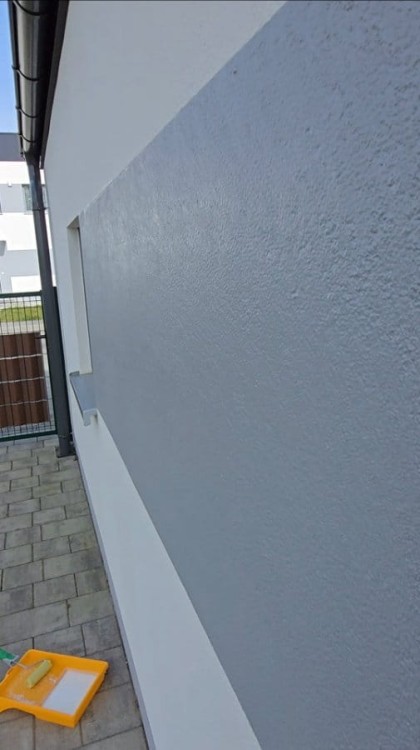powierzchnia pokryta resin decals.jpg