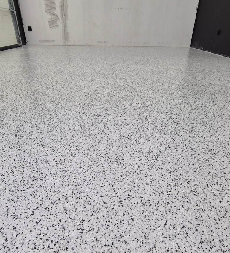 posadzka z zywicy epoksydowej z platkami