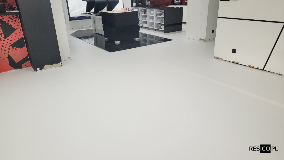 Posadzka z gładkiego poliuretanu