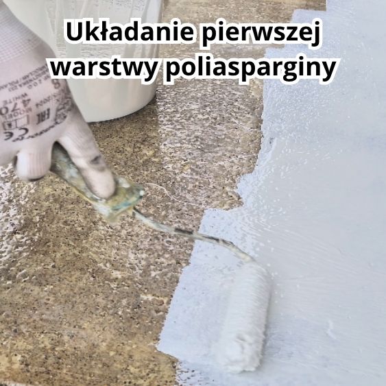Układanie pierwszej warstwy poliasparginy